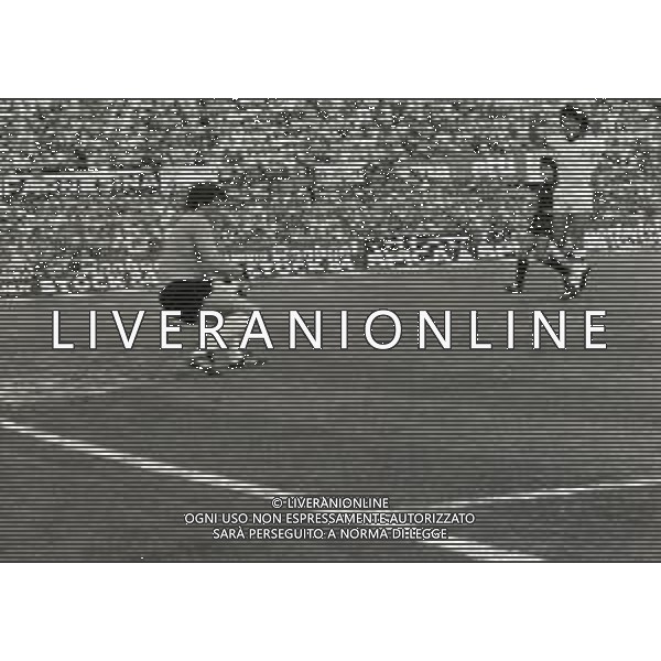 28-09-1980 BOLOGNA CAMPIONATO DI CALCIO SERIE A BOLOGNA-ROMA 1-1 NELLA FOTO PARATA FRANCO TANCREDI AG ALDO LIVERANI SAS