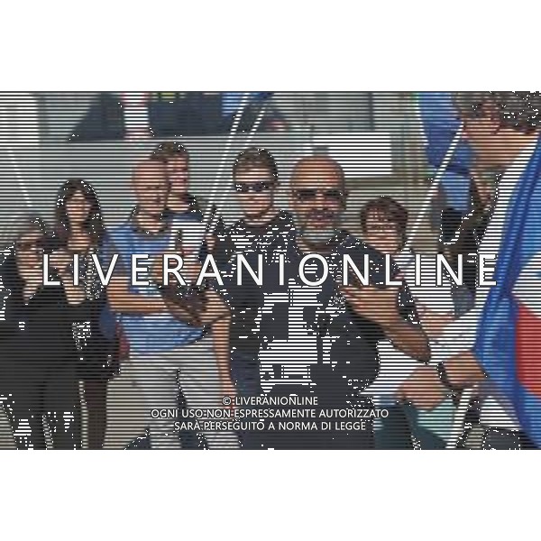 IMOLA 12 09 2022 ITALEXIT NELLA FOTO GIANLUIGI PARAGONE SI FERMA A IMOLA DAVANTI LA SEDE HERA PER CARO BOLLETTE ©SANNA/AGENZIA ALDO LIVERANI SAS