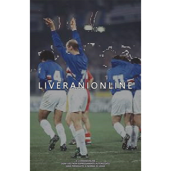20-04-1994 GENOVA FINALE DI RITORNO COPPA ITALIA SAMPDORIA-ANCONA 6-1 NELLA FOTO ESULTANZA DOPO GOL ATTILIO LOMBARDO AG ALDO LIVERANI SAS