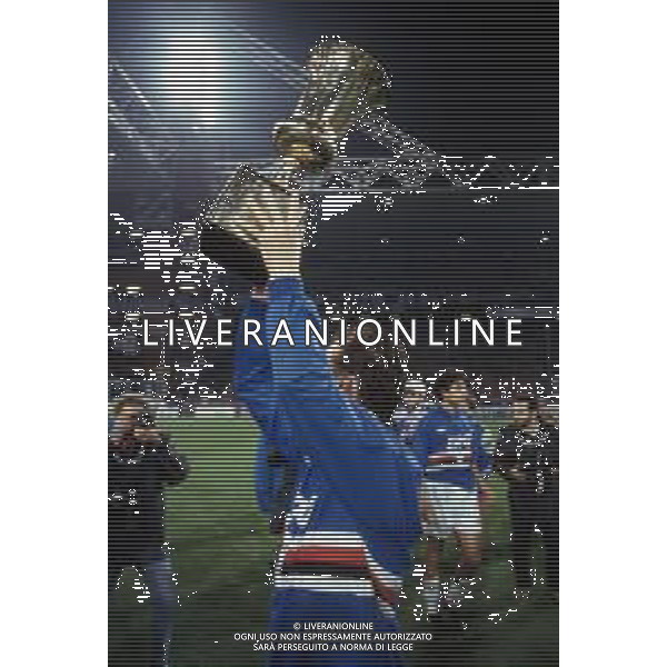 20-04-1994 GENOVA FINALE DI RITORNO COPPA ITALIA SAMPDORIA-ANCONA 6-1 NELLA FOTO ESULTANZA E FESTEGGIAMENTI A FINE GARA DEI GIOCATORI DELLA SAMPDORIA PER LA VITTORIA DEL TROFEO AG ALDO LIVERANI SAS