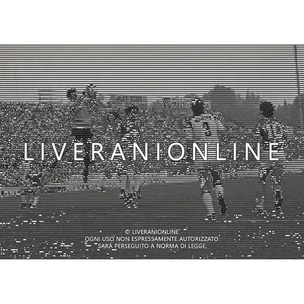 21-09-1980 VARESE-CAMPIONATO DI CALCIO SERIE B VARESE-MILAN 0-0 NELLA FOTO PARATA OTTORINO PIOTTI AG ALDO LIVERANI SAS