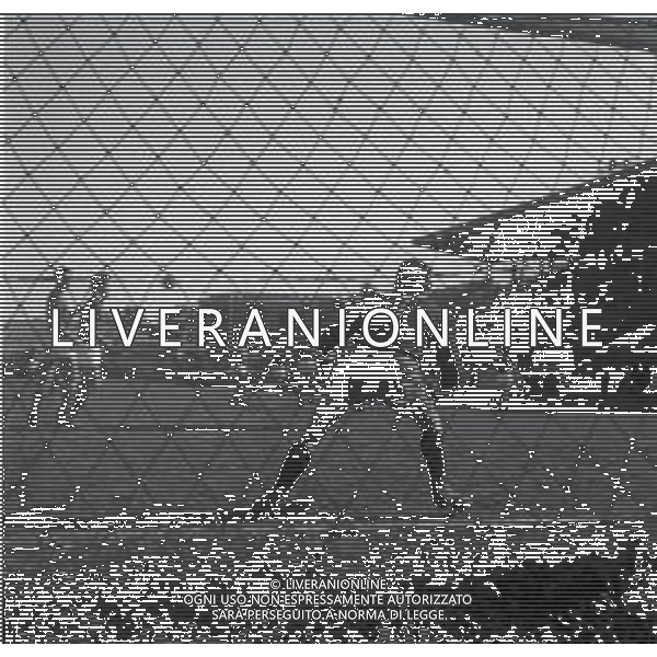 20-10-1950 ROMA-CAMPIONATO DI CALCIO SERIE A ROMA-NOVARA 0-0 NELLA FOTO AZIONI DI GIOCO AG ALDO LIVERANI SAS