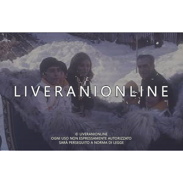 26-01-1975 SAINT MORITZ -LO SCIA\' DI PERSIA MOHAMMAD REZA PAHLAVI CON LA MOGLIE FARAH DIBA SULLE NEVI DELLA SVIZZERA AG ALDO LIVERANI SAS
