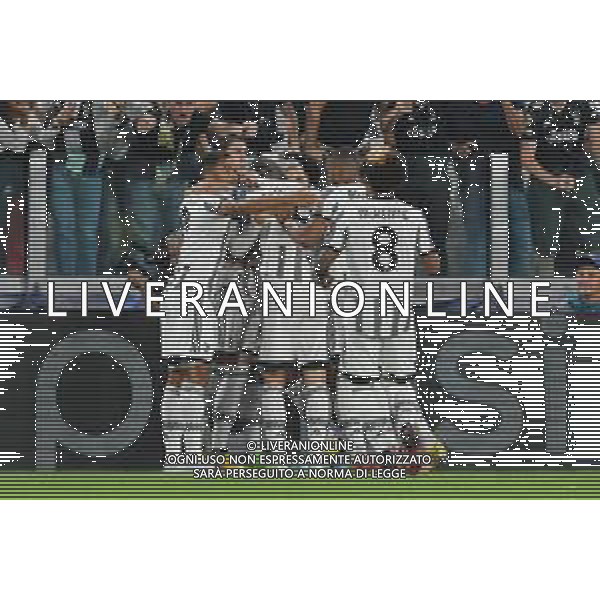 Torino 14.09.2022 Stadio Allianz Stadium © Manuela Viganti/Agenzia Aldo Liverani Juventus vs Benfica Champions League 2022/2023 Gruppo H Giornata 2 di 6 Nella foto: esultanza dopo gol di Arkadiusz Milik /AGENZIA ALDO LIVERANI SAS