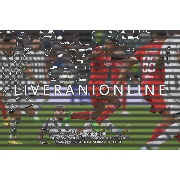 Torino 14.09.2022 Stadio Allianz Stadium © Manuela Viganti/Agenzia Aldo Liverani Juventus vs Benfica Champions League 2022/2023 Gruppo H Giornata 2 di 6 Nella foto: leandro paredes e david neres /AGENZIA ALDO LIVERANI SAS