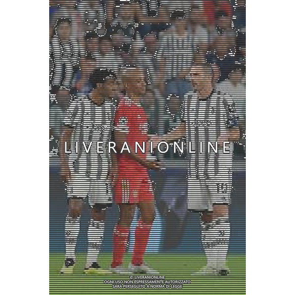 Torino 14.09.2022 Stadio Allianz Stadium © Manuela Viganti/Agenzia Aldo Liverani Juventus vs Benfica Champions League 2022/2023 Gruppo H Giornata 2 di 6 Nella foto: Leonardo Bonucci e Juan Cuadrado riprendono Joao Mario per una esultanza fuori luogo /AGENZIA ALDO LIVERANI SAS