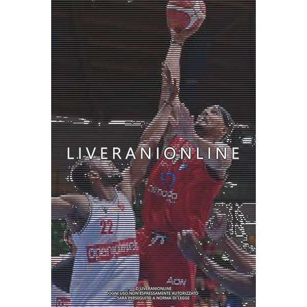 © TVRG Markel Brown (Pallacanestro Varese) e Brandon Davies (Olimpia Milano) EA7 Emporio Armani Milano vs Openjobmetis Varese Desio (MB) 15-09-2022 PalaDesio Lombardia Cup - amichevole precampionato foto Roberto Garavaglia/ag. Aldo Liverani sas/AGENZIA ALDO LIVERANI SAS