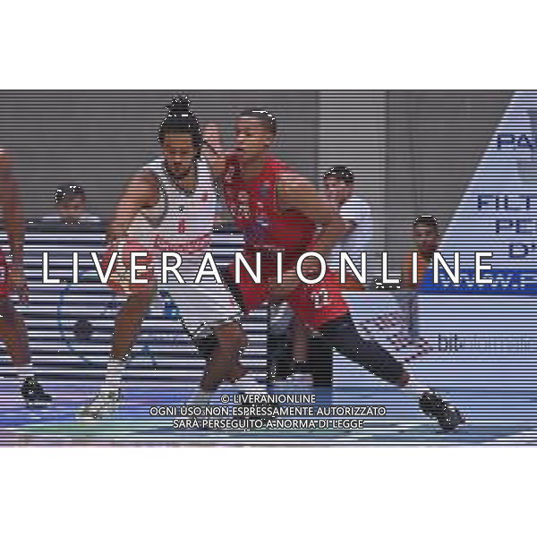 © TVRG Tomas Woldetensae (Pallacanestro Varese) e Devon Hall (Olimpia Milano) EA7 Emporio Armani Milano vs Openjobmetis Varese Desio (MB) 15-09-2022 PalaDesio Lombardia Cup - amichevole precampionato foto Roberto Garavaglia/ag. Aldo Liverani sas/AGENZIA ALDO LIVERANI SAS