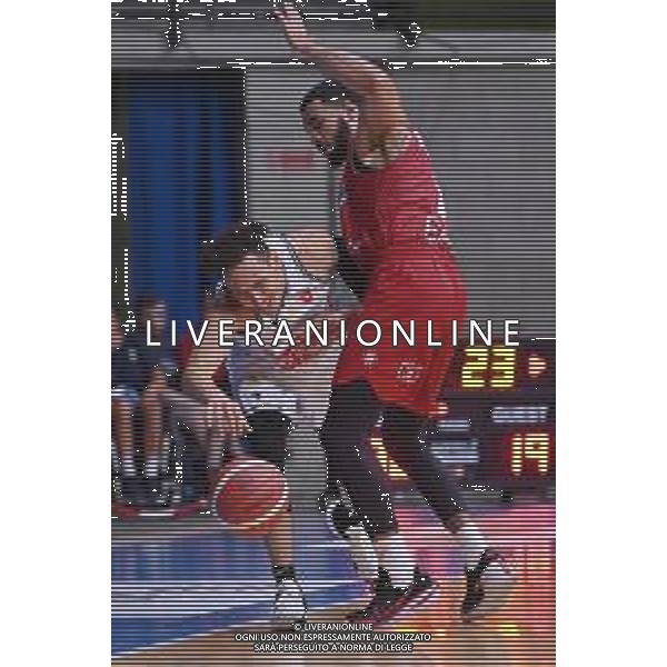 © TVRG Colbey Ross (Pallacanestro Varese) e Naz Mitrou-Long (Olimpia Milano) EA7 Emporio Armani Milano vs Openjobmetis Varese Desio (MB) 15-09-2022 PalaDesio Lombardia Cup - amichevole precampionato foto Roberto Garavaglia/ag. Aldo Liverani sas/AGENZIA ALDO LIVERANI SAS