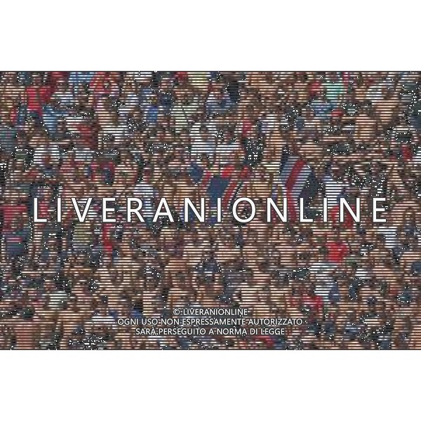 17-9-2022. Cagliari Calcio-S.S.C. Bari. 6° giornata serie BKT 2022/2023, stadio Unipol Domus Cagliari. Foto salvatore Moi/Aldo Liverani s.a.s. Nella foto: Tifofi del Cagliari in casa, nella curva sud dello stadio Unipol Domus di Cagliari. ©MOI/AGENZIA ALDO LIVERANI SAS