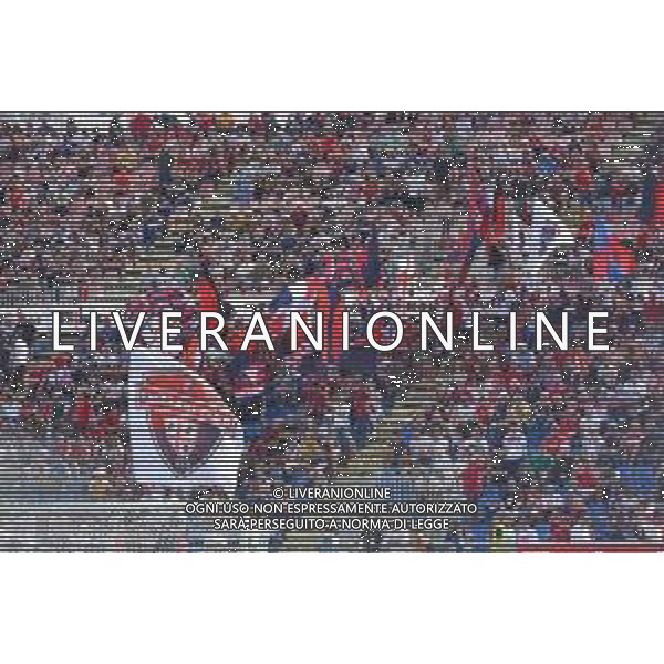 17-9-2022. Cagliari Calcio-S.S.C. Bari. 6° giornata serie BKT 2022/2023, stadio Unipol Domus Cagliari. Foto salvatore Moi/Aldo Liverani s.a.s. Nella foto: Tifofi del Cagliari in casa, nella curva sud dello stadio Unipol Domus di Cagliari. ©MOI/AGENZIA ALDO LIVERANI SAS