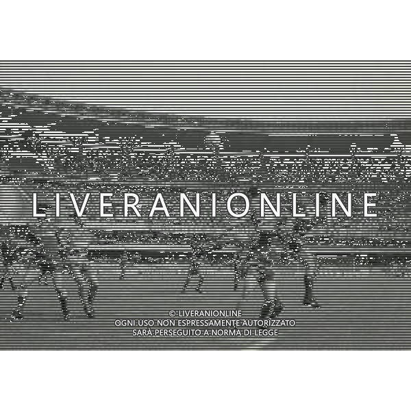 18-06-1989 VERONA CAMPIONATO DI CALCIO SERIE A VERONA-ROMA 0-0 NELLA FOTO AZIONE DI GIOCO AG ALDO LIVERANI SAS