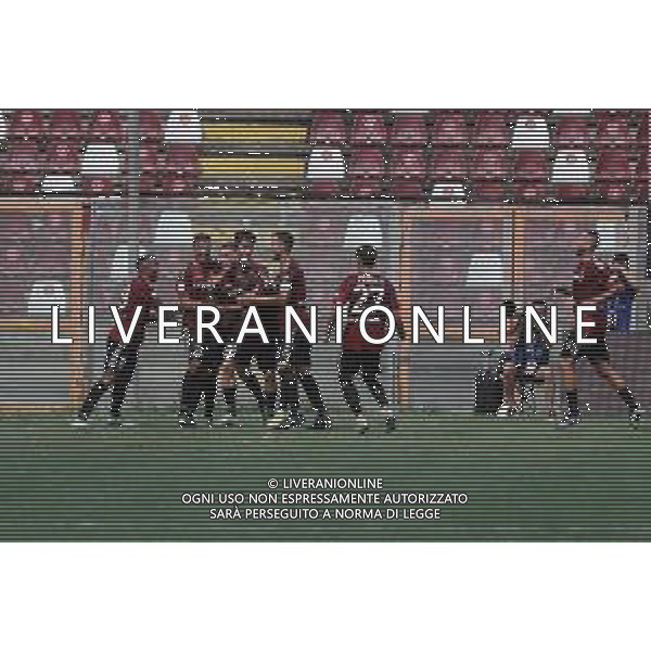 REGGINA - CITTADELLA CAMPIONATO CALCIO SERIE BKT 17.09.2022 NELLA FOTO ESULTANZA DOPO IL GOL DI RICCARDO GAGLIOLO ABBRACCIO ©GARREFFA/AGENZIA ALDO LIVERANI SAS