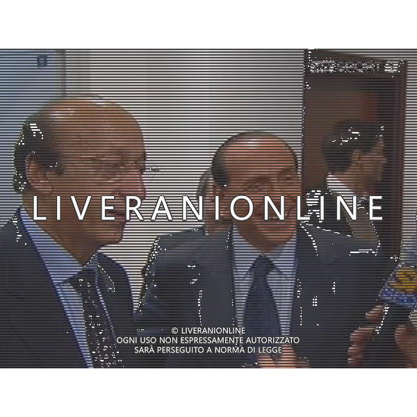 MILAN-JUVENTUS SERIE A TIM 29/10/2005 NELLA FOTO SILVIO BERLUSCONI CON LUCIANO MOGGI NEGLI SPOGLIATOI A FINE GARA OBBLIGATORIO CITARE LA FONTE TELEVISIVA AGENZIA ALDO LIVERANI