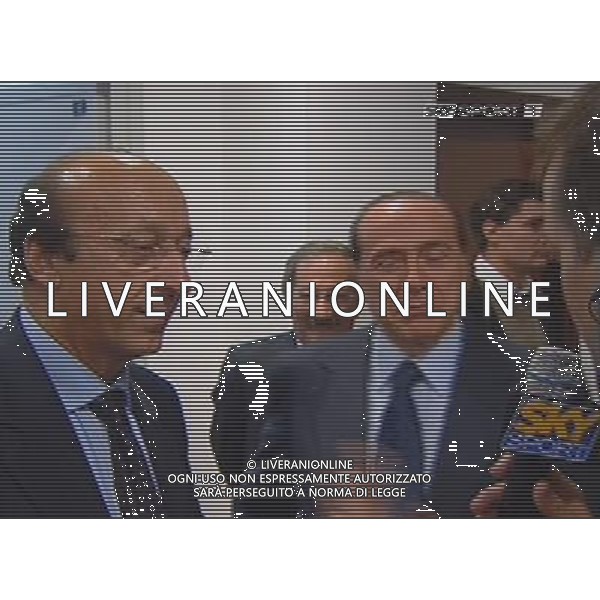 MILAN-JUVENTUS SERIE A TIM 29/10/2005 NELLA FOTO SILVIO BERLUSCONI CON LUCIANO MOGGI NEGLI SPOGLIATOI A FINE GARA OBBLIGATORIO CITARE LA FONTE TELEVISIVA AGENZIA ALDO LIVERANI