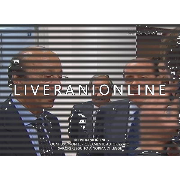 MILAN-JUVENTUS SERIE A TIM 29/10/2005 NELLA FOTO SILVIO BERLUSCONI CON LUCIANO MOGGI NEGLI SPOGLIATOI A FINE GARA OBBLIGATORIO CITARE LA FONTE TELEVISIVA AGENZIA ALDO LIVERANI