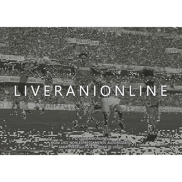 12-02-1989 VERONA CAMPIONATO DI CALCIO SERIE A VERONA-JUVENTUS 2-0 NELLA FOTO AZIONE DI GIOCO AG ALDO LIVERANI SAS