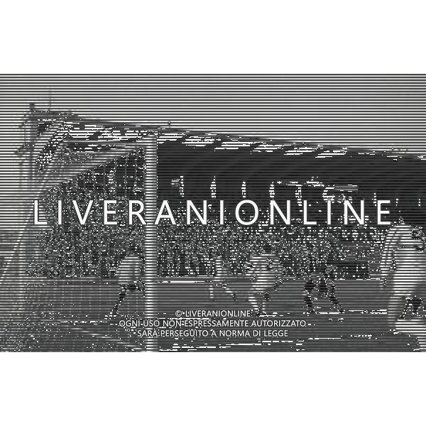 29-01-1984 BERGAMO -CAMPIONATO DI CALCIO SERIE B ATALANTA-CAGLIARI 0-0 NELLA FOTO AZIONE DI GIOCO AG ALDOLIVERANI SAS