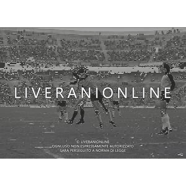02-11-1980 MILANO CAMPIONATO DI CALCIO SERIE B MILAN-PALERMO 0-0 NELLA FOTO AZIONE DI GIOCO AG ALDO LIVERANI SAS