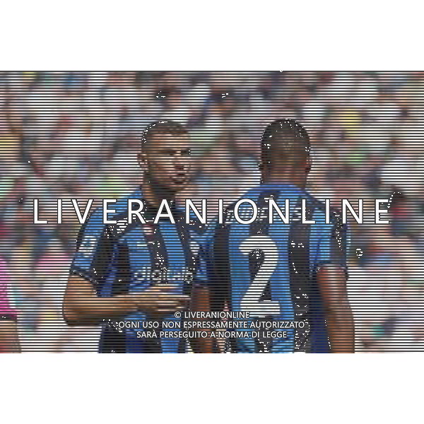 UDINE 18-09-22 FOT AG. ALDO LIVERANI / GARBUIO UDINESE VS INTER NELLA FOTO: DZEKO EDIN E DUMFRIES DENZEL UDINESE - INTER CAMPIONATO CALCIO SERIE A TIM 18.09.2022 ©P.G.AGENZIA ALDO LIVERANI SAS