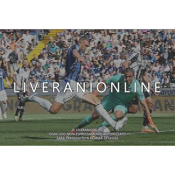 UDINE 18-09-22 FOT AG. ALDO LIVERANI / GARBUIO UDINESE VS INTER NELLA FOTO: DZEKO EDIN E MARCO SILVESTRI UDINESE - INTER CAMPIONATO CALCIO SERIE A TIM 18.09.2022 ©P.G.AGENZIA ALDO LIVERANI SAS