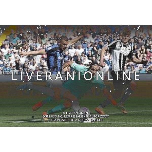 UDINE 18-09-22 FOT AG. ALDO LIVERANI / GARBUIO UDINESE VS INTER NELLA FOTO: DZEKO EDIN E MARCO SILVESTRI UDINESE - INTER CAMPIONATO CALCIO SERIE A TIM 18.09.2022 ©P.G.AGENZIA ALDO LIVERANI SAS