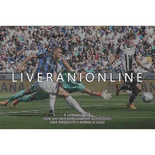UDINE 18-09-22 FOT AG. ALDO LIVERANI / GARBUIO UDINESE VS INTER NELLA FOTO:GOL ANNULLATO A DZEKO EDIN UDINESE - INTER CAMPIONATO CALCIO SERIE A TIM 18.09.2022 ©P.G.AGENZIA ALDO LIVERANI SAS
