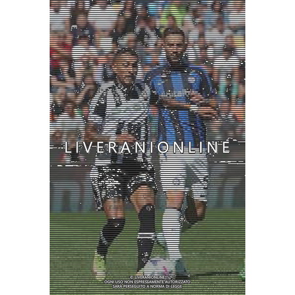 UDINE 18-09-22 FOT AG. ALDO LIVERANI / GARBUIO UDINESE VS INTER NELLA FOTO: PEREYRA ROBERTO MAXIMILIANO E ROBERTO GAGLIARDINI UDINESE - INTER CAMPIONATO CALCIO SERIE A TIM 18.09.2022 ©P.G.AGENZIA ALDO LIVERANI SAS