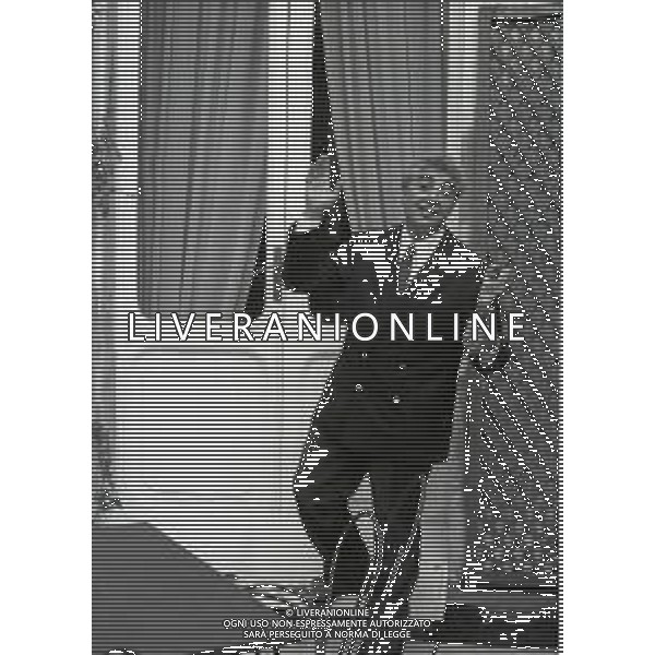 RETROSPETTIVA GINO BRAMIERI ATTORE COMICO CANTANTE NELLA FOTO GINO BRAMIERI A ROMA NELL\'ANNO 1968  AG ALDO LIVERANI SAS  
