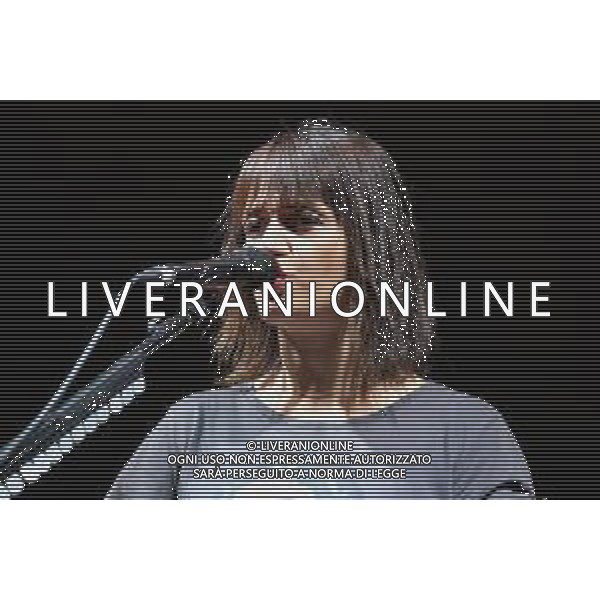 Mantua, Italy. 27th August 2022. The italian songwriter Carmen Consoli sings on stage during her live performs in Esedra Palazzo Te in Mantua, for her Volevo fare la rock-star tour 2022 ©Roberto Tommasini / Agenzia Aldo Liverani