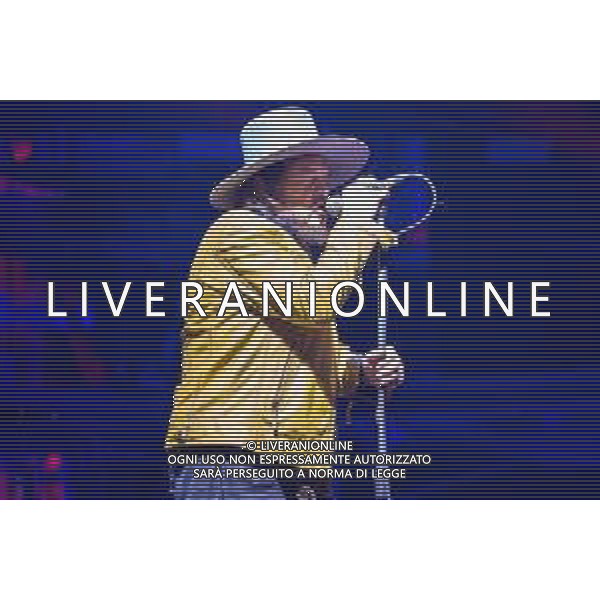 The italian songs writer Adelmo Fornaciari, as know with Zucchero pseudonym sings and songs on a stage during his first date of World Wide Tour at Arena di Verona in Verona, Italy, on 25th April 2022 ©Roberto Tommasini / Ag. Aldo Liverani Sas