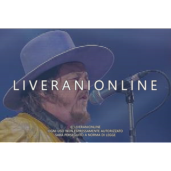 The italian songs writer Adelmo Fornaciari, as know with Zucchero pseudonym sings and songs on a stage during his first date of World Wide Tour at Arena di Verona in Verona, Italy, on 25th April 2022 ©Roberto Tommasini / Ag. Aldo Liverani Sas