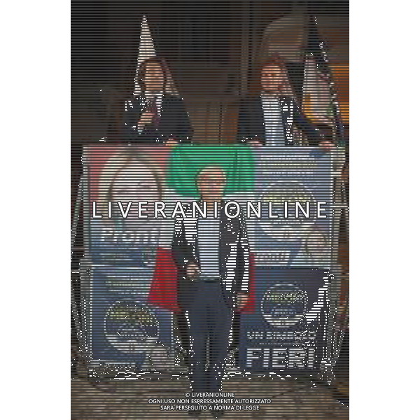 IMOLA 22 09 2022 CENTRO DESTRA CHIUSURA DELLA CAMPAGNA ELETTORALE CON VITTORIO SGARBI NELLA FOTO VITTORIO SGARBI SOPRA NICHOLAS VACCHI FRATELLI D\'ITALIA E DANIELE MARCHETTI LEGA ©SANNA/AGENZIA ALDO LIVERANI SAS
