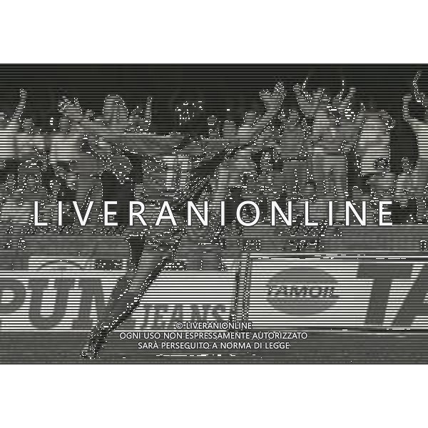 07-05-1989 VERONA CAMPIONATO DI CALCIO SERIE A VERONA-PISA 1-0 NELLA FOTO ABBRACCI GIOCATORI VERONA DOPO IL GOAL AG ALDO LIVERANI SAS