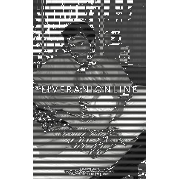 RETROSPETTIVA ALBERICO EVANI CALCIATORE NELLA FOTO ALBERICO EVANI IN OSPEDALE CON LA FAMIGLIA NELL\'ANNO 1991-1992 AG ALDO LIVERANI SAS