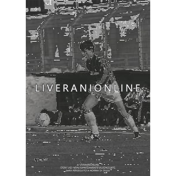 RETROSPETTIVA ALBERICO EVANI CALCIATORE NELLA FOTO ALBERICO EVANI CON LA MAGLIA DEL MILAN CALCIO NELL\'ANNO 1990-1991 AG ALDO LIVERANI SAS 