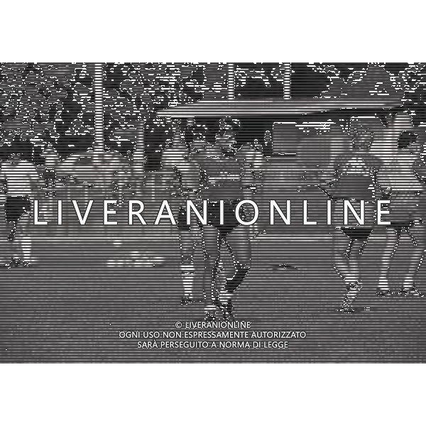 RETROSPETTIVA ALBERICO EVANI CALCIATORE NELLA FOTO ALBERICO EVANI CON LA MAGLIA DEL MILAN CALCIO NELL\'ANNO 1988-1989 AG ALDO LIVERANI SAS  