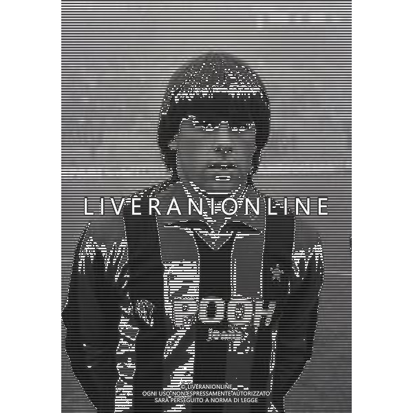 RETROSPETTIVA ALBERICO EVANI CALCIATORE NELLA FOTO ALBERICO EVANI CON LA MAGLIA DEL MILAN NELL\'ANNO 1981-1982 AG ALDO LIVERANI SAS