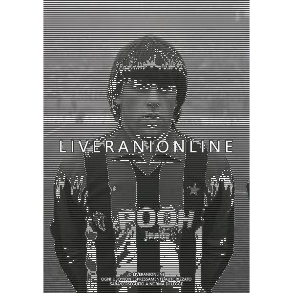 RETROSPETTIVA ALBERICO EVANI CALCIATORE NELLA FOTO ALBERICO EVANI CON LA MAGLIA DEL MILAN NELL\'ANNO 1981-1982 AG ALDO LIVERANI SAS