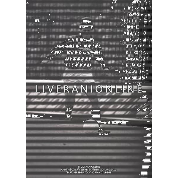 RETROSPETTIVA ALBERICO EVANI CALCIATORE NELLA FOTO ALBERICO EVANI CON LA MAGLIA DEL MILAN CALCIO NELL\'ANNO 1985-1986 AG ALDO LIVERANI SAS 