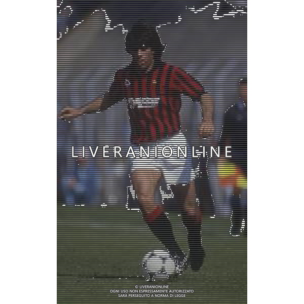 RETROSPETTIVA ALBERICO EVANI CALCIATORE NELLA FOTO ALBERICO EVANI CON LA MAGLIA DEL MILAN CALCIO AG ALDO LIVERANI SAS