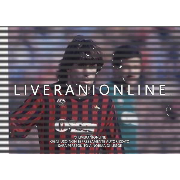 RETROSPETTIVA ALBERICO EVANI CALCIATORE NELLA FOTO ALBERICO EVANI CON LA MAGLIA DEL MILAN CALCIO AG ALDO LIVERANI SAS