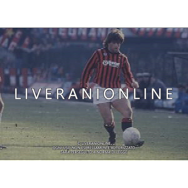 RETROSPETTIVA ALBERICO EVANI CALCIATORE NELLA FOTO ALBERICO EVANI CON LA MAGLIA DEL MILAN CALCIO AG ALDO LIVERANI SAS
