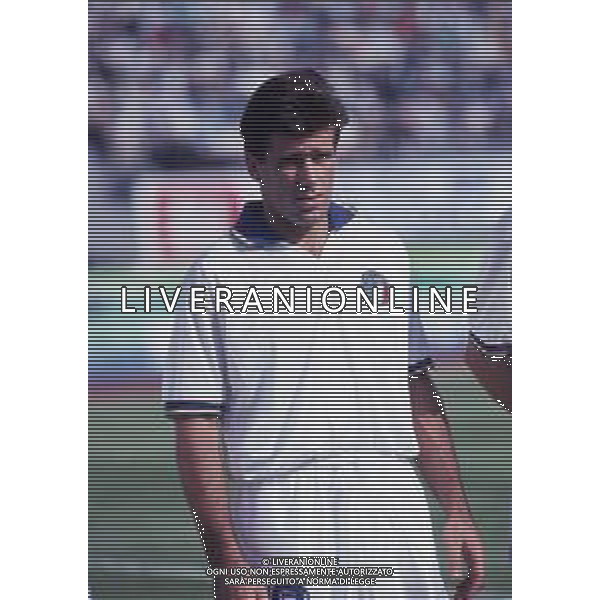 RETROSPETTIVA ALBERICO EVANI CALCIATORE NELLA FOTO ALBERICO EVANI CON LA MAGLIA DELLA NAZIONALE ITALIANA DI CALCIO AG ALDO LIVERANI SAS