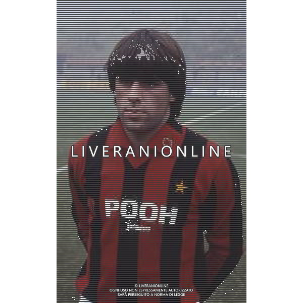 RETROSPETTIVA ALBERICO EVANI CALCIATORE NELLA FOTO ALBERICO EVANI CON LA MAGLIA DEL MILAN CALCIO AG ALDO LIVERANI SAS