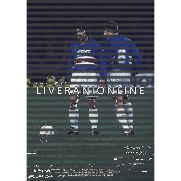 RETROSPETTIVA ALBERICO EVANI CALCIATORE NELLA FOTO ALBERICO EVANI CON LA MAGLIA DELLA SAMPDORIA CALCIO AG ALDO LIVERANI SAS