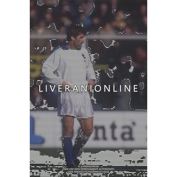 RETROSPETTIVA ALBERICO EVANI CALCIATORE NELLA FOTO ALBERICO EVANI CON LA MAGLIA DELLA NAZIONALE ITALIANA DI CALCIO AG ALDO LIVERANI SAS