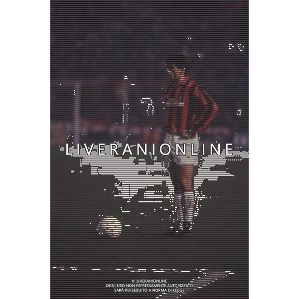 RETROSPETTIVA ALBERICO EVANI CALCIATORE NELLA FOTO ALBERICO EVANI CON LA MAGLIA DEL MILAN CALCIO AG ALDO LIVERANI SAS