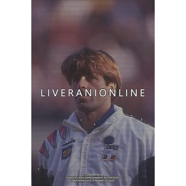 RETROSPETTIVA ALBERICO EVANI CALCIATORE 1991 NELLA FOTO ALBERICO EVANI CON LA MAGLIA DELLA NAZIONALE ITALIANA DI CALCIO AG ALDO LIVERANI SAS