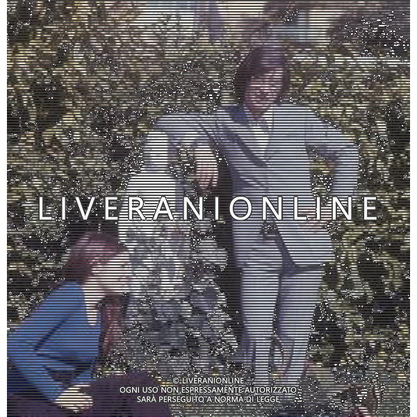 RETROSPETTIVA NICOLA DI BARI CANTANTE NELLA FOTO NICOLA DI BARI AL FESTIVAL DI SANREMO NELL\'ANNO 1971 CON NADA MELANIMA AG ALDO LIVERANI SAS